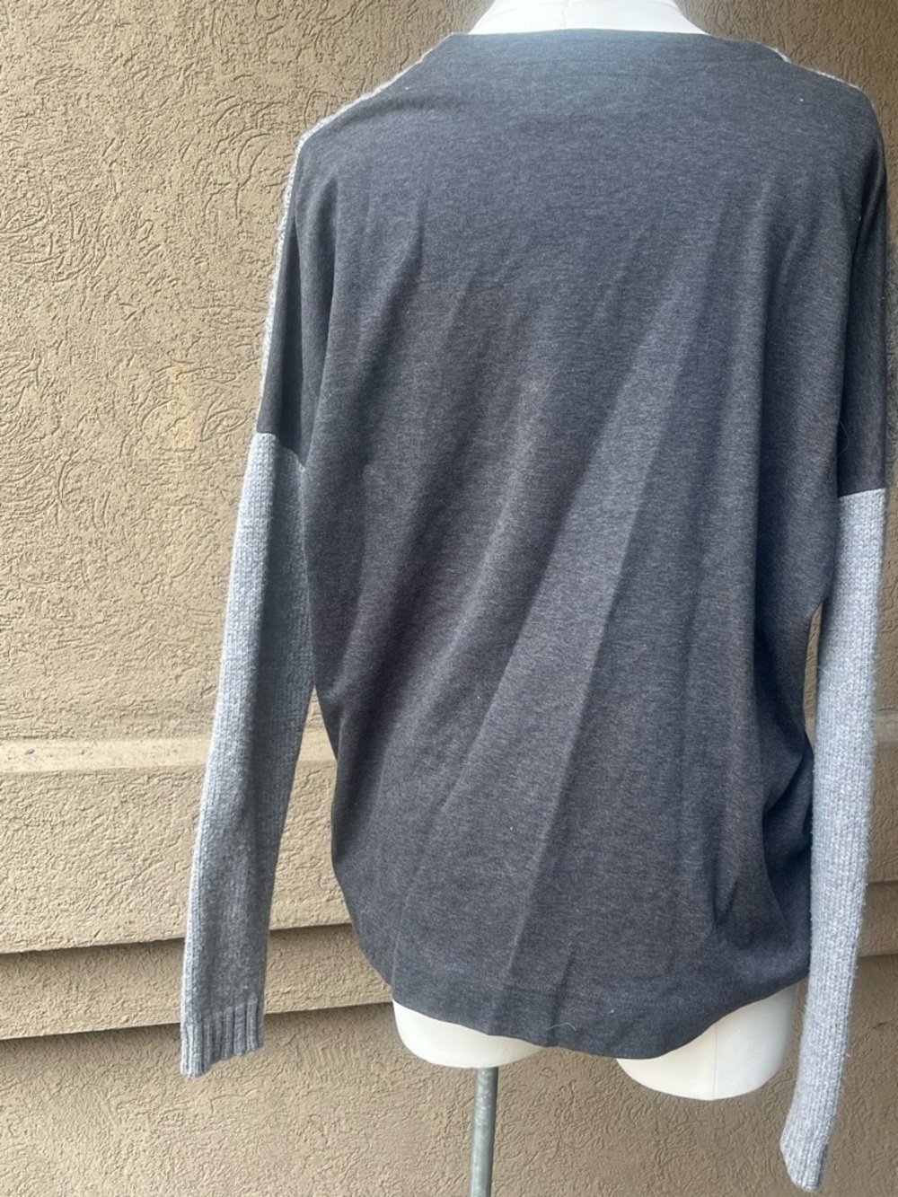 Lafayette 148 New York Light Gray V-Neck Cable Knit Sweater - Picture 3 of 7